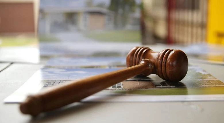 Στο «σφυρί» ελληνική κλωστοϋφαντουργία που κάποτε είχε 17 εργοστάσια και προμήθευε Adidas και Nike